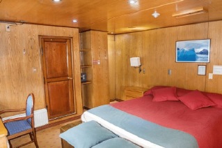 Skorpios II cabin Junior Suites