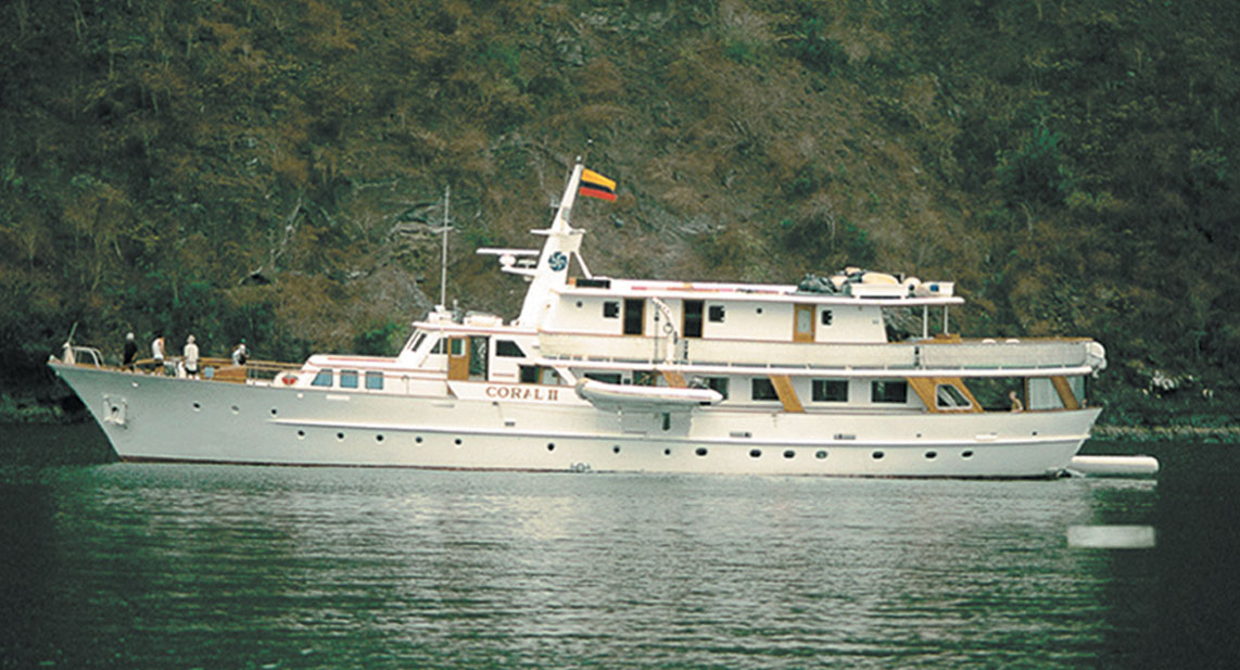 galapagos cruise coral