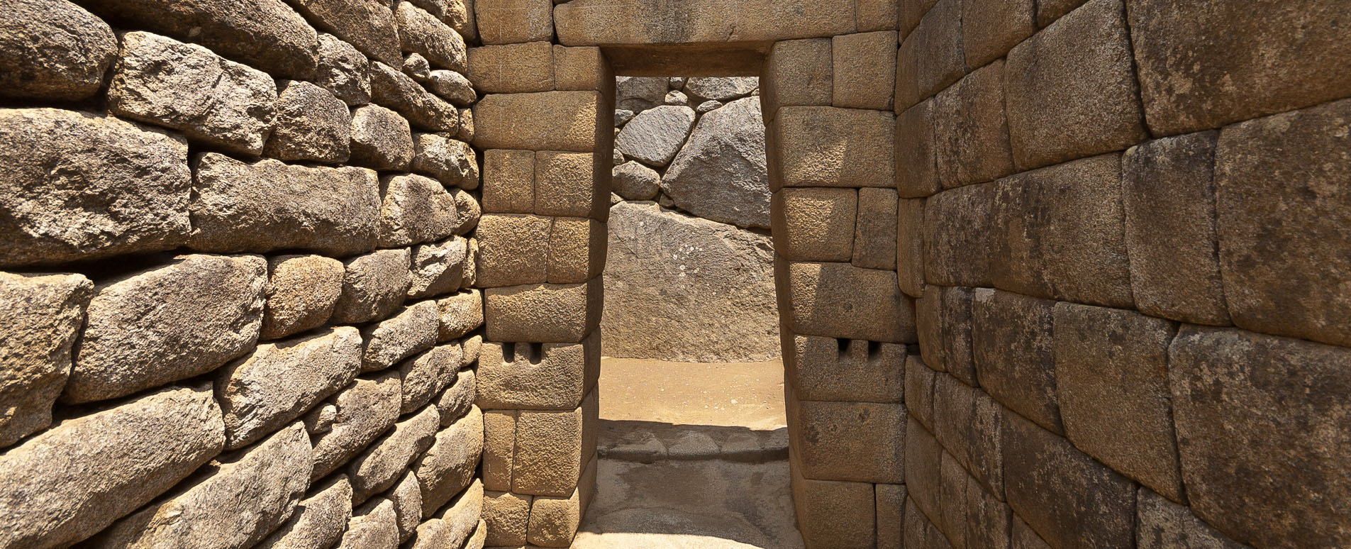 Machu Picchu interior gateway